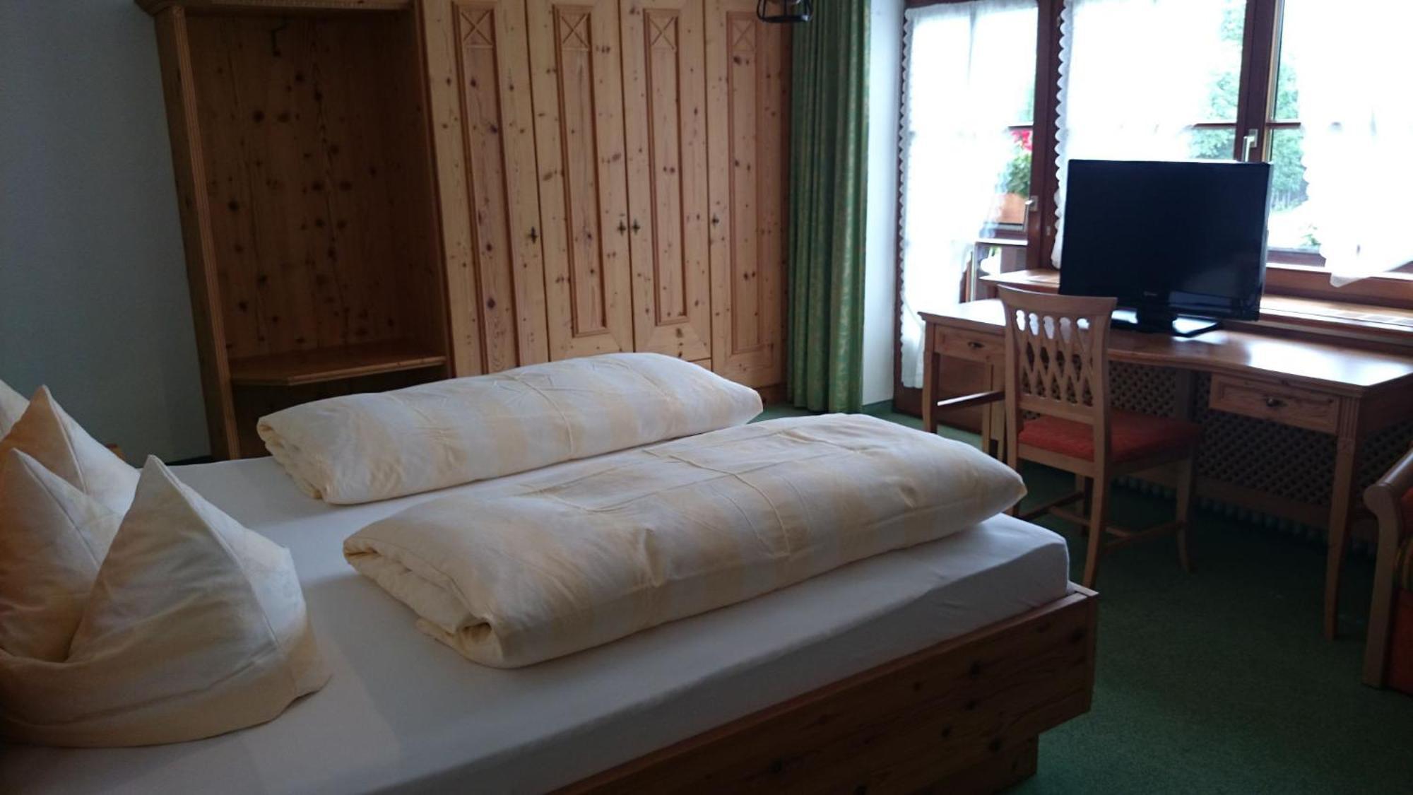 Zum Schweizerbartl Garmisch-Partenkirchen Quarto foto